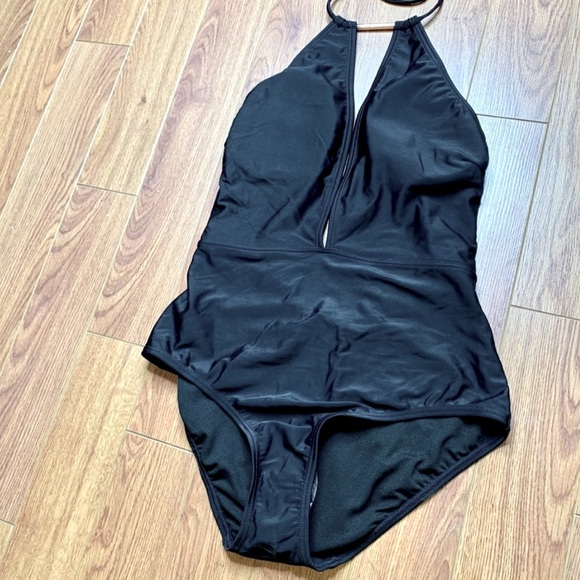 Ted Baker London - Halter One Piece Suit - US 6 - Picture 4 of 8